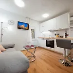 3m Golden Gate Apartment